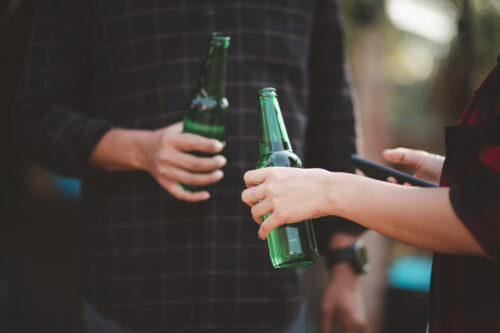 friends party drinking